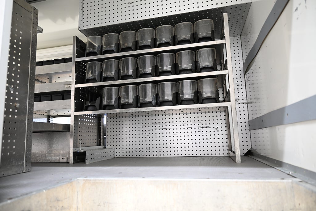 0314b65f 5191 ff60 363f 0000a00a69b4.jpg