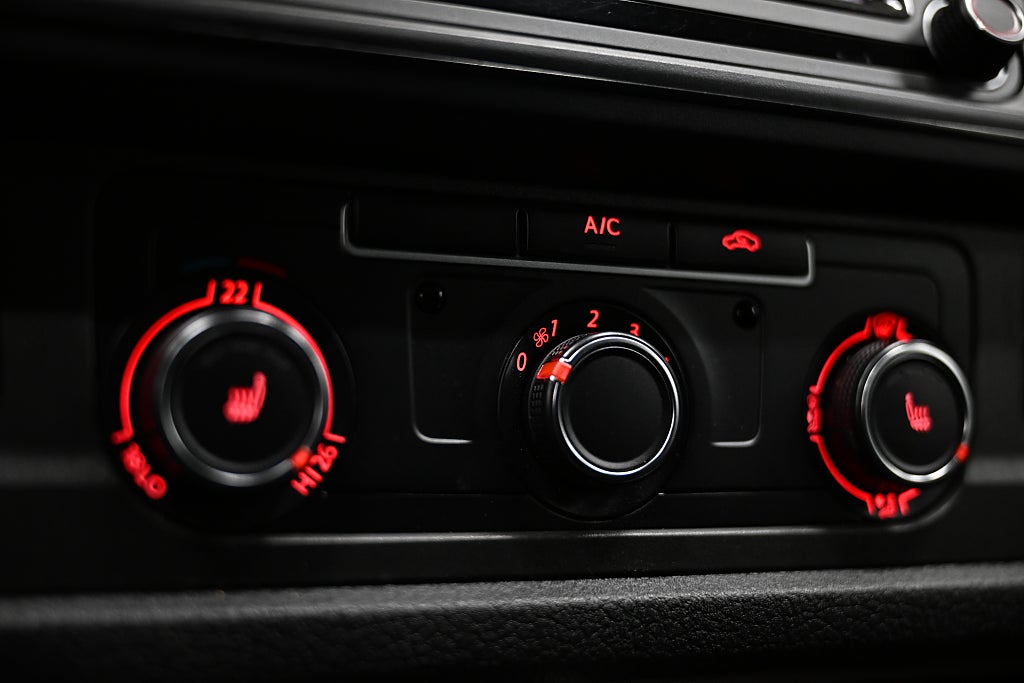 039538e6 05b5 6338 553b 000019e19d8e.jpg