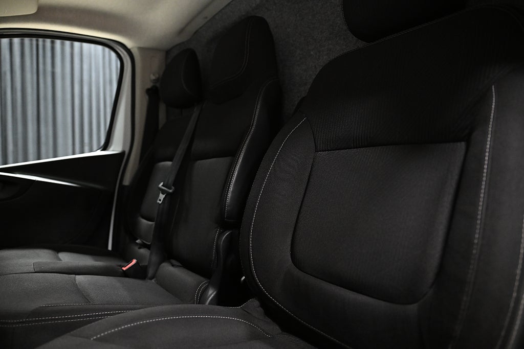 07d93bd8 3aaa f072 4d9f 0000d3a0d31d.jpg