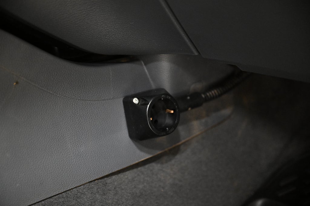 0b518345 13d7 79dd 1cb2 0000770b8315.jpg