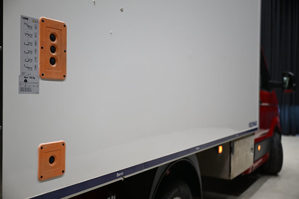 0e8007f7 a085 e814 0e0c 0000956e7a6a.jpg