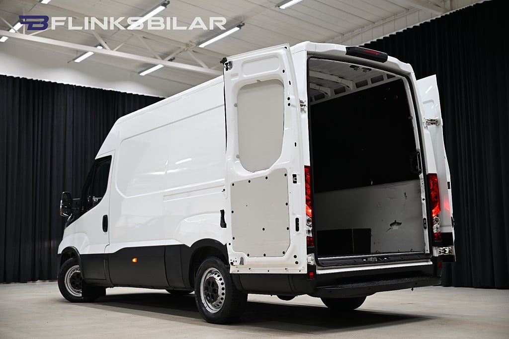 1e8dc0ed 613c 1553 51f7 0000936dd681.jpg