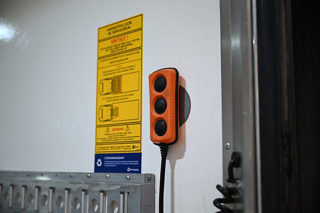 219dd92c 63e4 c7ce 10fd 000061bb3e11.jpg