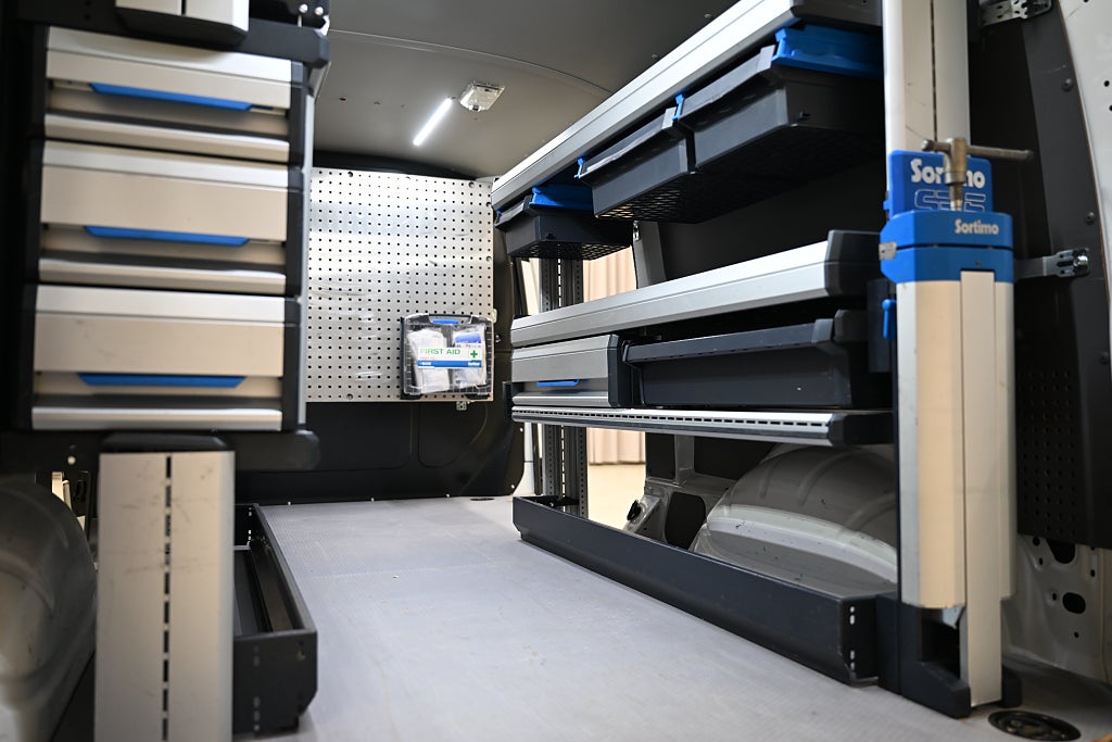 2304097b 7258 11d2 d272 000051b26cff.jpg