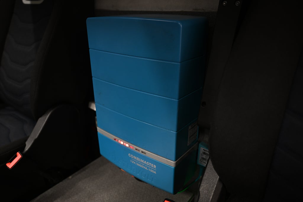 2440dd88 0c88 3065 66e3 000016907bdb.jpg