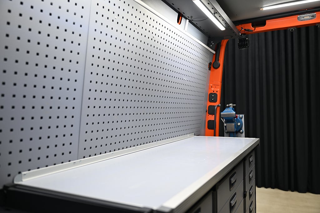 3450b3d6 741c 25d4 b726 000034bf3333.jpg