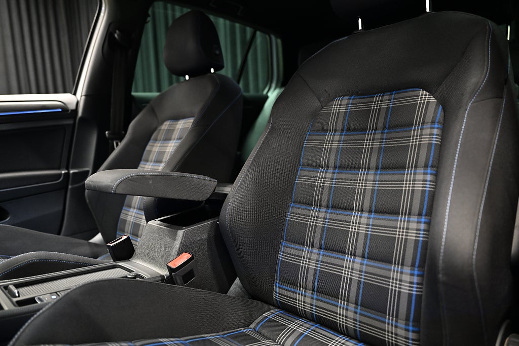 42f02b14 aba8 8c06 3a40 0000161cdc27.jpg