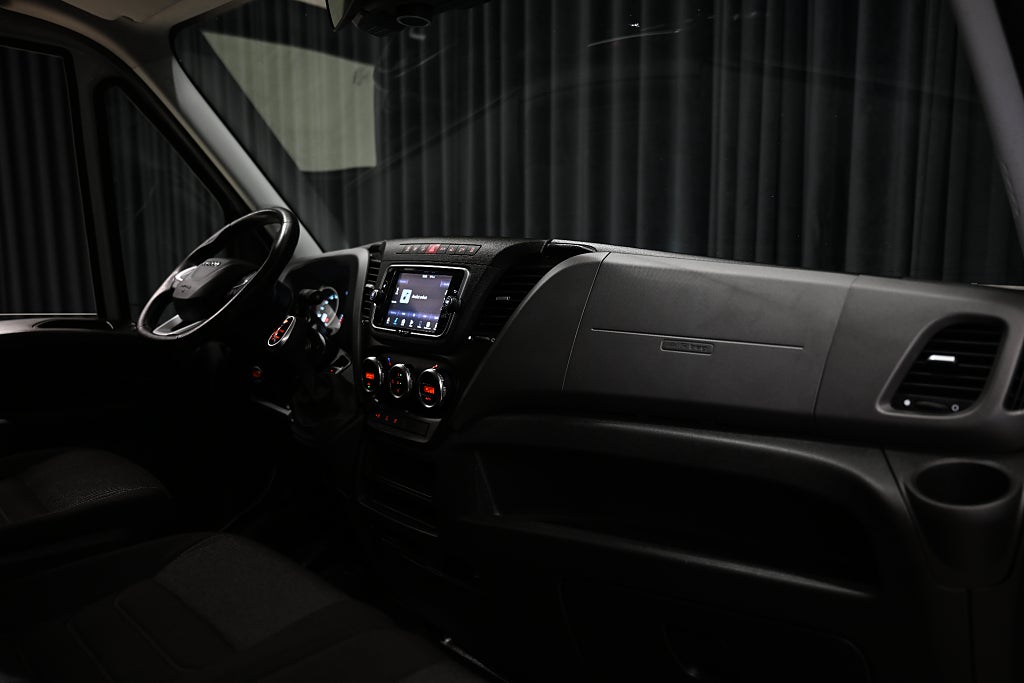 48821baf c71e e16c 8067 000067aa5757.jpg