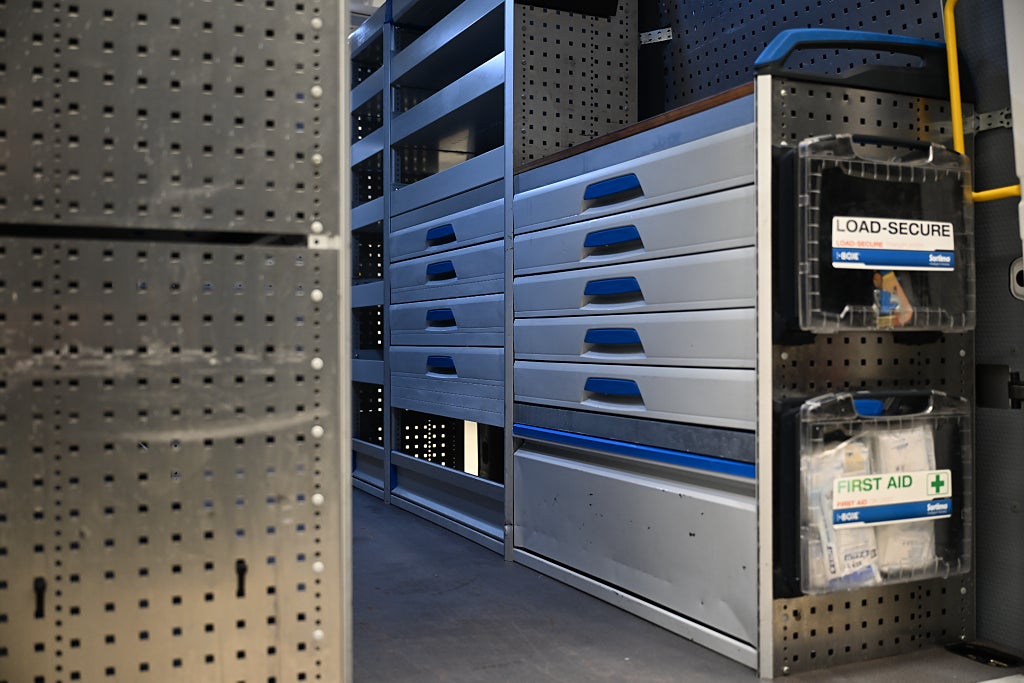 4ba7300c 6bb2 5418 bff1 0000ee6d6f94.jpg