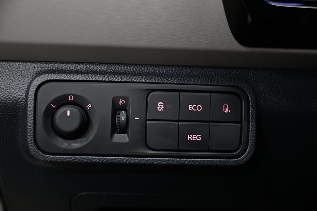 5821f0e3 93d9 00f8 cb4f 0000d97782c0.jpg