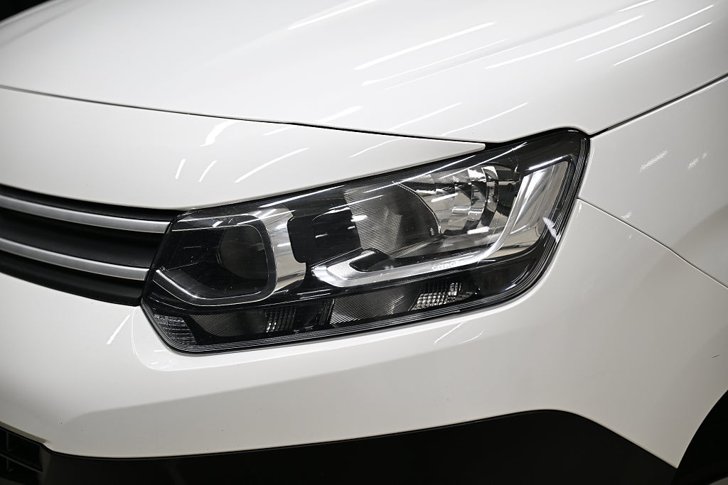 5ae83cc2 99f1 d115 3eb2 0000f8567f56.jpg