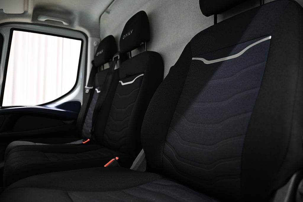 5c83f9e9 a3c3 ce9a 59f3 0000f51d415c.jpg