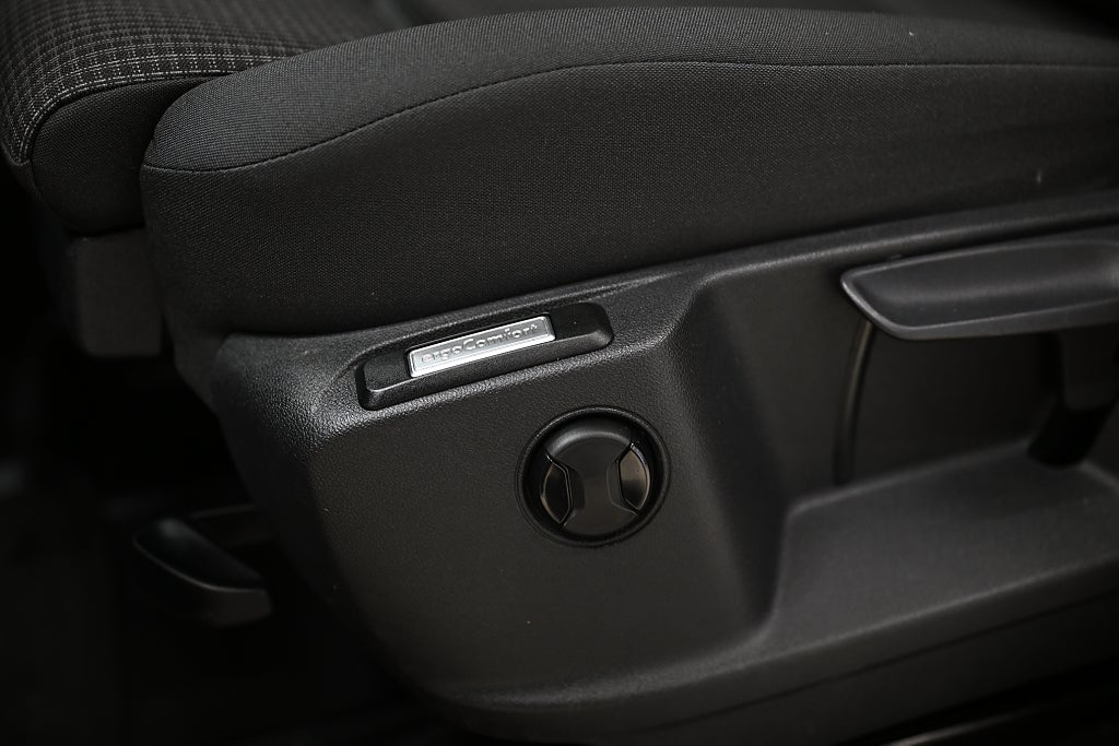 5eb815e9 4830 947e ce66 000082d90755.jpg