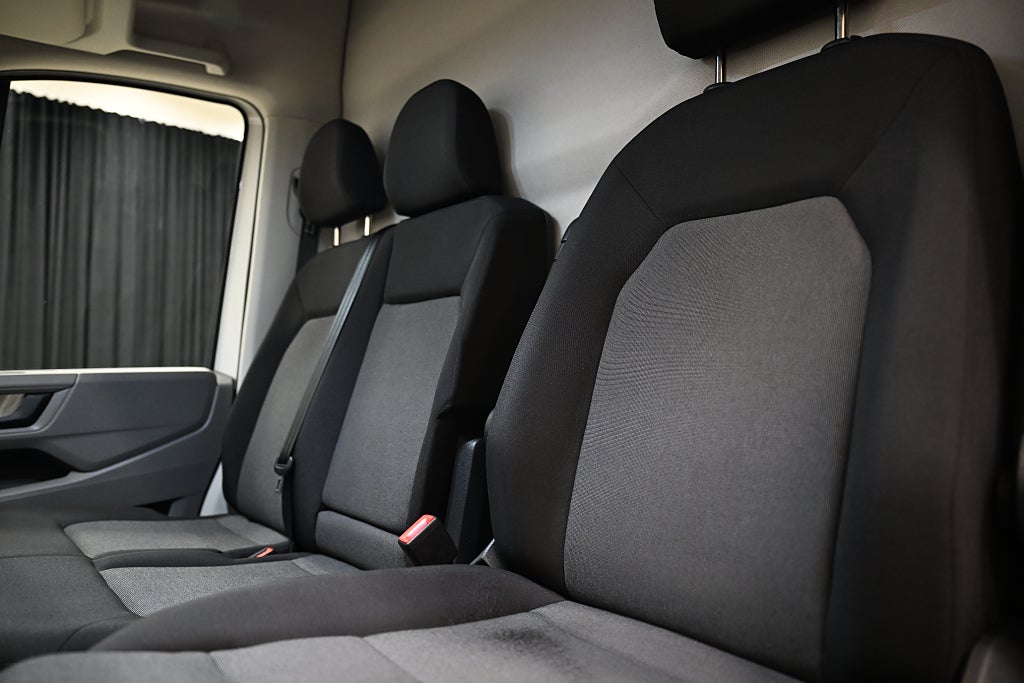 683856f3 fa12 efab 59cc 0000641a4e2c.jpg