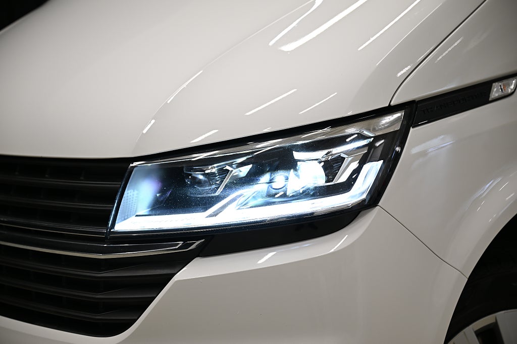 7fdb8ca7 ec6a 4337 4f3f 00006b55f206.jpg