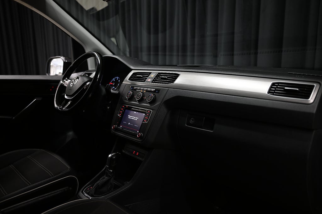 82e433e7 edbe 8121 288c 00000b8474a9.jpg