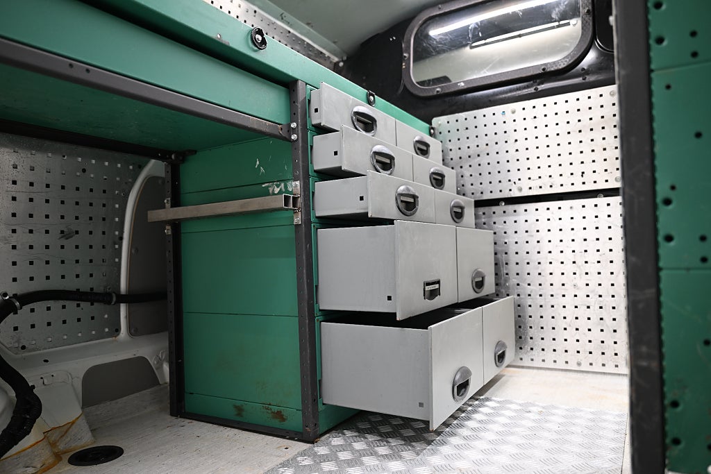 83db2ecd 87ff 268d 4c53 0000e4f23e41.jpg