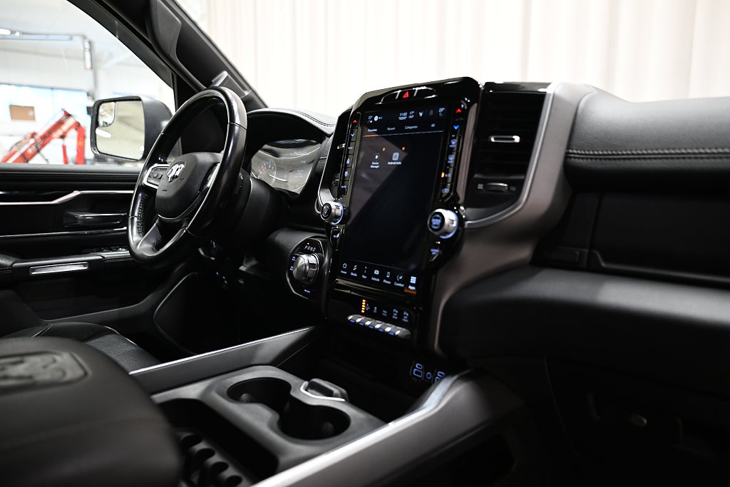 8871191c 721e fa5d 4c1a 000022fff2c4.jpg