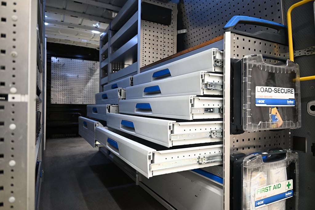 9476becd e1c4 3ae7 335e 000017612192.jpg