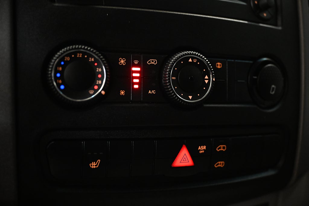 94c4ab30 96cd 35bc 28e3 0000a8a9abb1.jpg