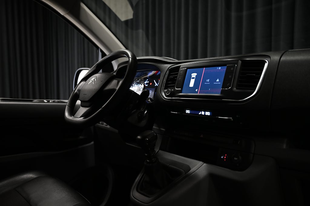 956bdfb0 c071 ad34 594d 00005e6f4dd2.jpg