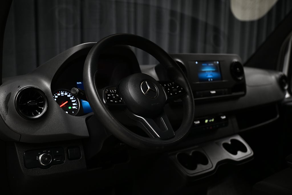 9715e963 d11e ad10 ef84 0000b5ab4d82.jpg