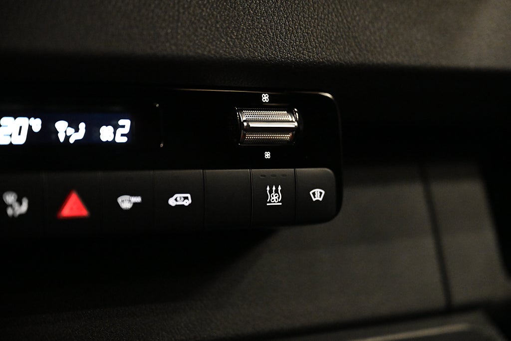 a0556e19 a5b9 2196 d43a 0000c5e55fd8.jpg