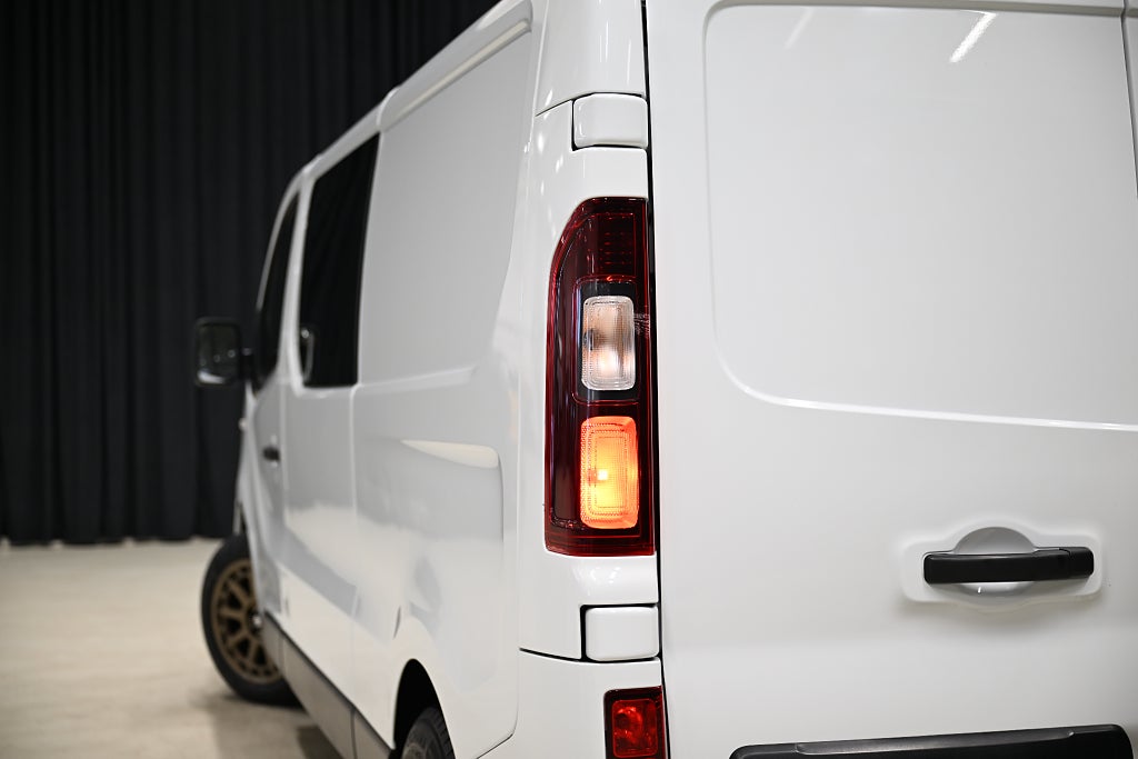 a05a3f99 f917 8bb7 3352 0000f9543caa.jpg