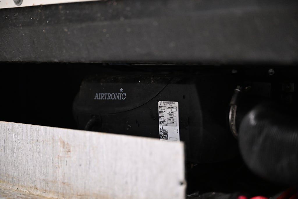 a9b24370 face 4eac de98 00005cfda4db.jpg