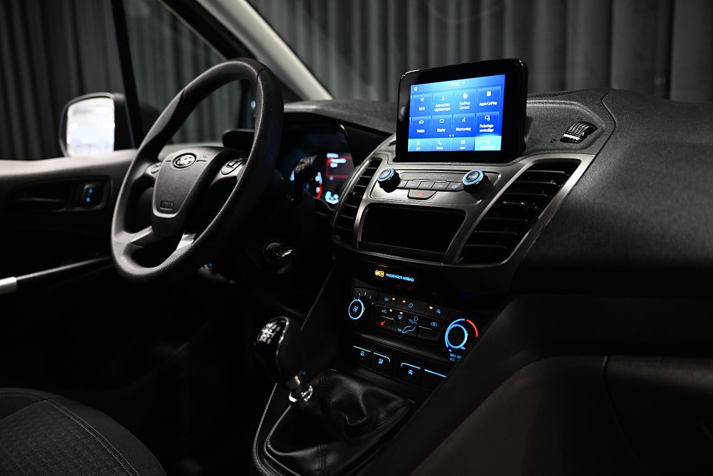 aeb11db9 4a35 6a5e b910 0000ff174081.jpg