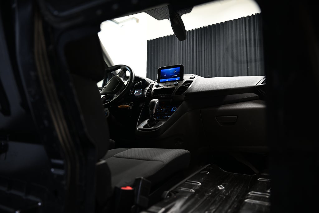 b2e243a2 4b87 d8db cd3f 00000d889cee.jpg