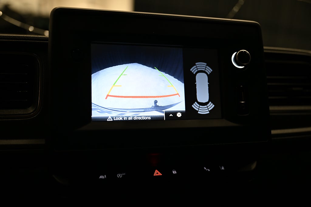 b9807863 9786 592b f1ba 00006f184da5.jpg