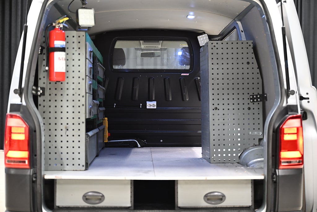 bcc31fc3 c8fb 38e9 f8f9 000077016a53.jpg