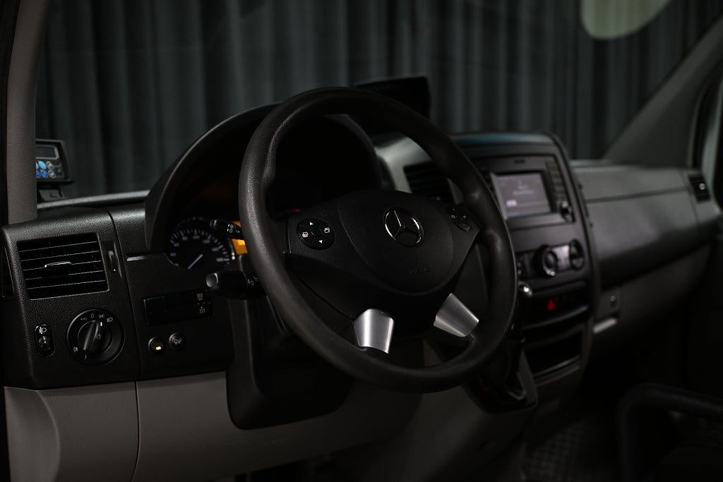 c0359e0f 48a4 3012 52c3 0000f343ff32.jpg