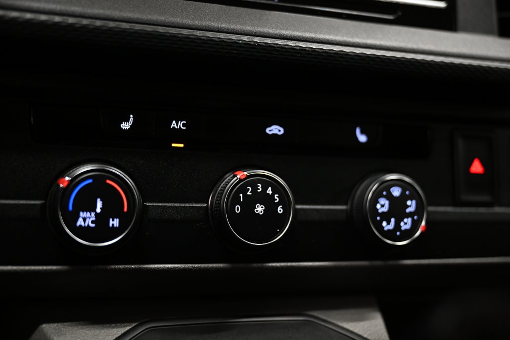 c3ae66de d3ea 6a15 9389 00008b9755f6.jpg