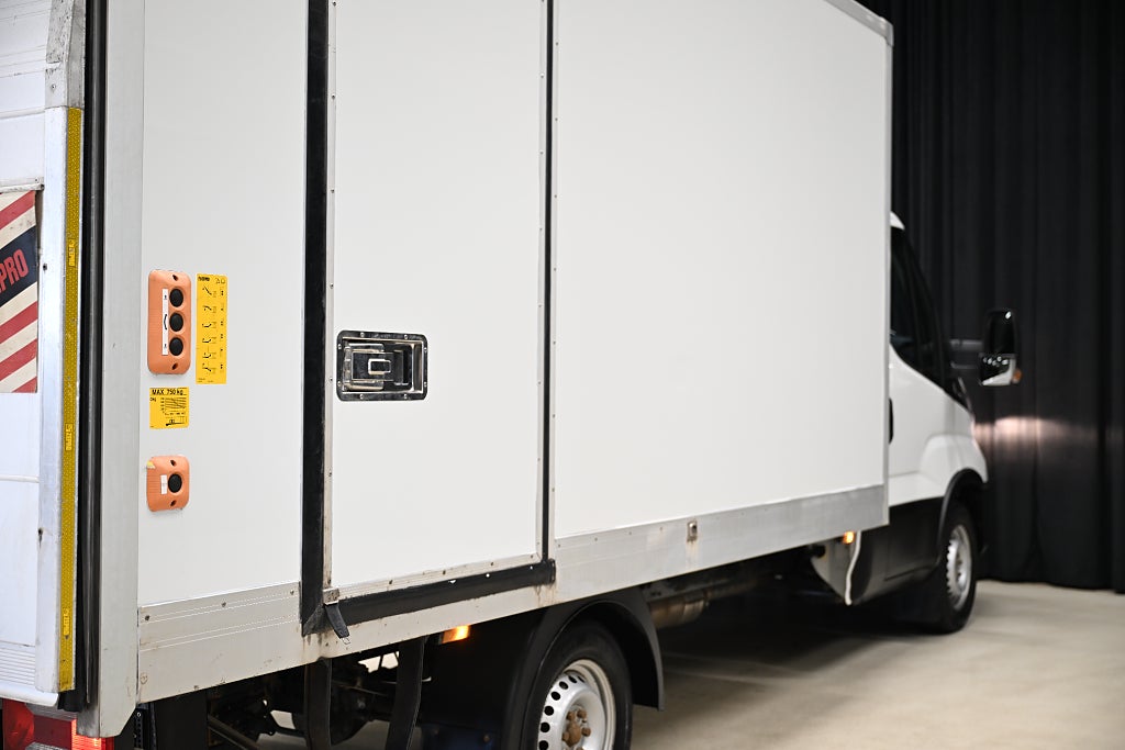 caea364c 5cf3 60ce c073 00007104732d.jpg