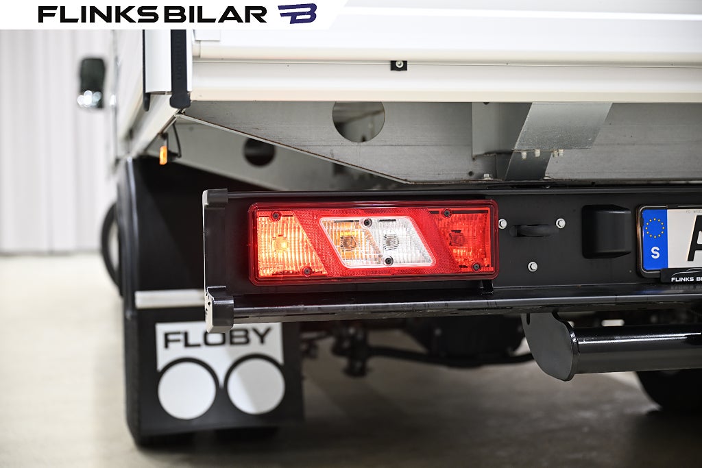 cd88cb36 010b 26b6 0453 00005eed3ad7.jpg