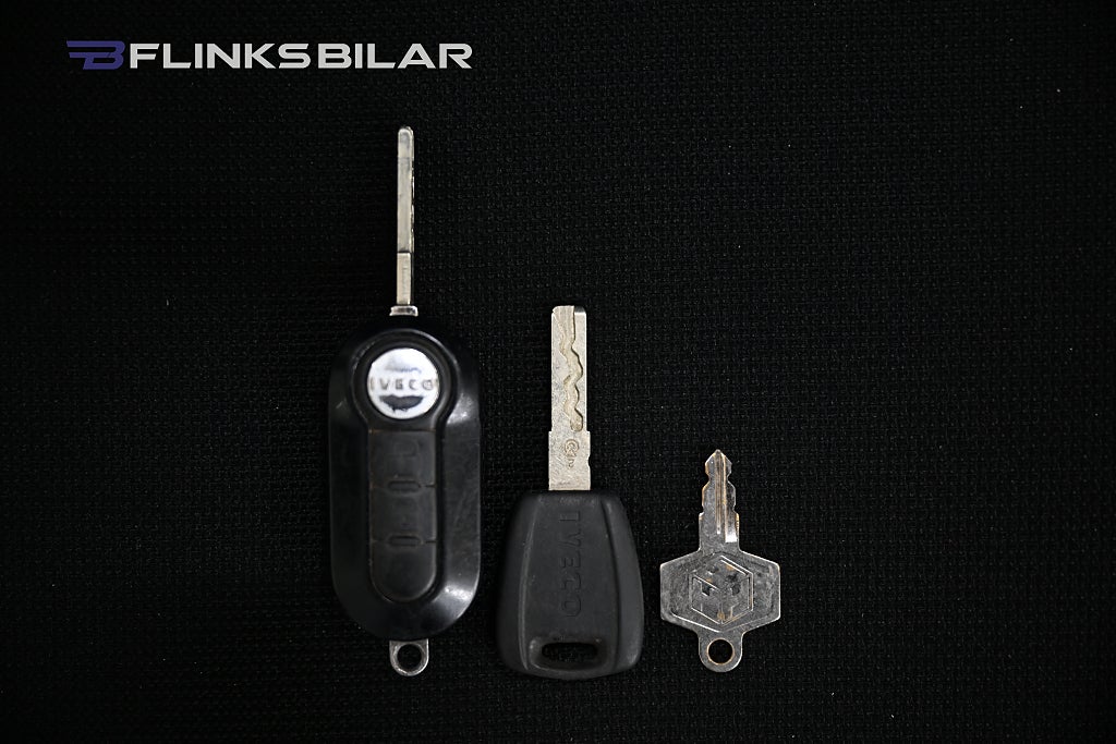 d83ec437 6244 fb60 4f29 00000d6cc1ff.jpg