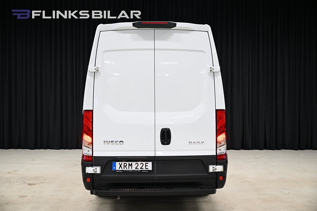 d98c60d6 29e3 3403 e23f 00007f496423.jpg