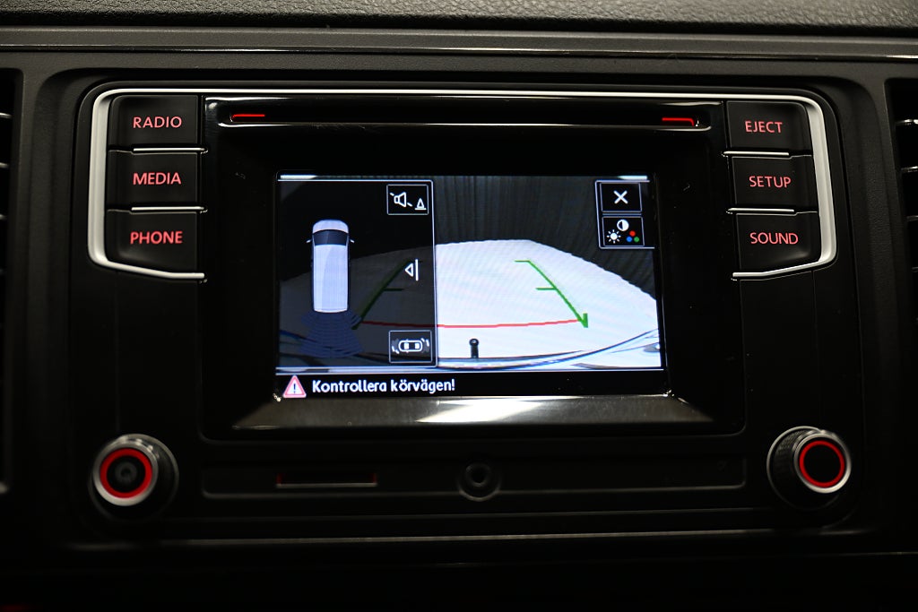 d9bbe95b 8540 bfdc c69e 000072767312.jpg