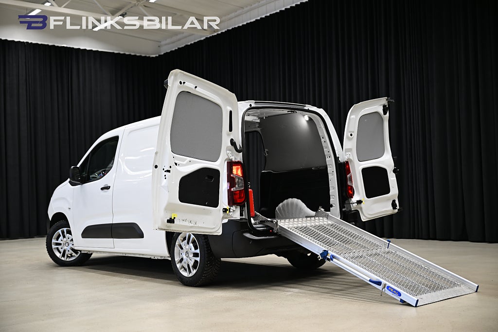 d9e0368b 57ab 00a8 d719 00005ce20d22.jpg