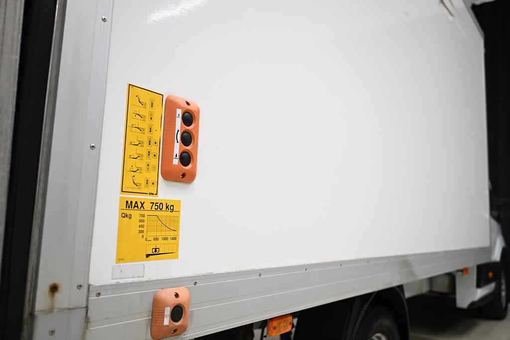 e24085e6 9f32 46af 3c6d 00003ee99b2a.jpg