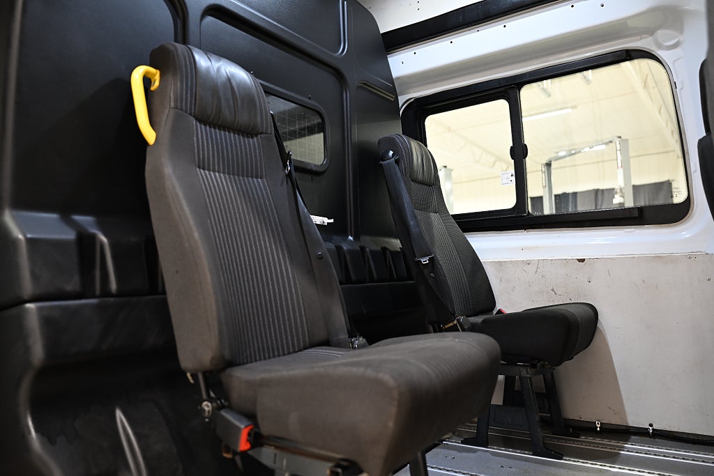 e5c3c2f8 168b 88b4 56ba 000057edb80b.jpg