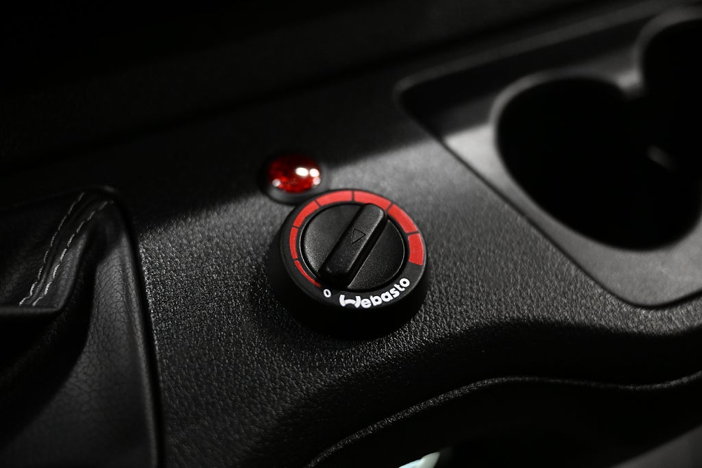 e733241f b3f9 bb8c 22c3 0000df9b2d16.jpg