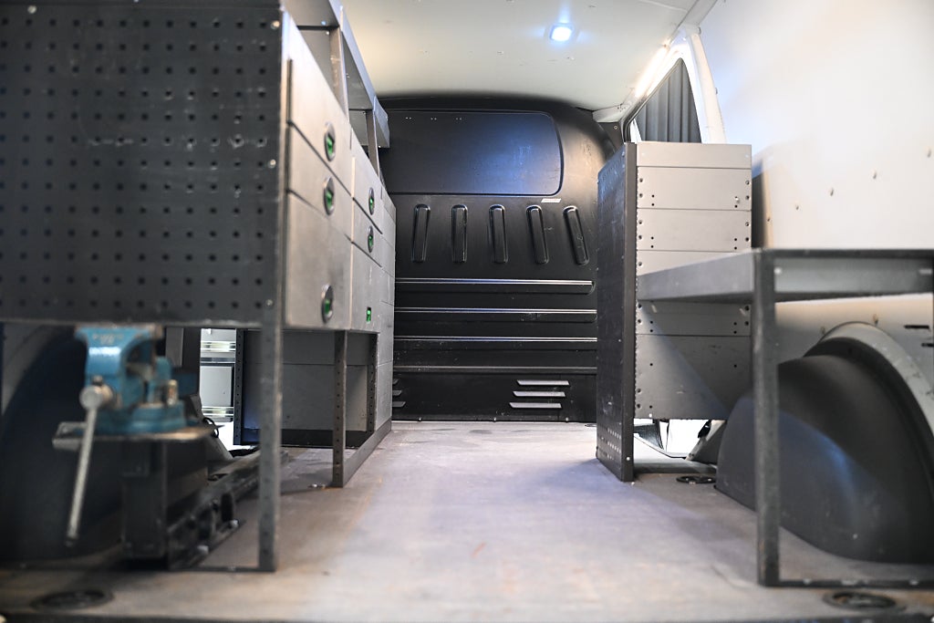 e76e397b 2e94 ca0e 3c94 000037464b4f.jpg