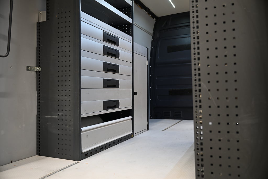 ec31b74d d860 9c29 2355 00005d703066.jpg