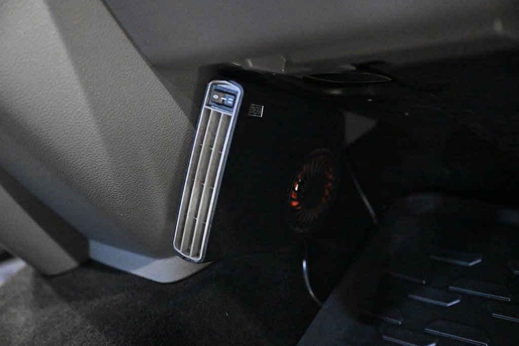 ee04f0f3 0e35 3808 24a6 00008d3525fb.jpg