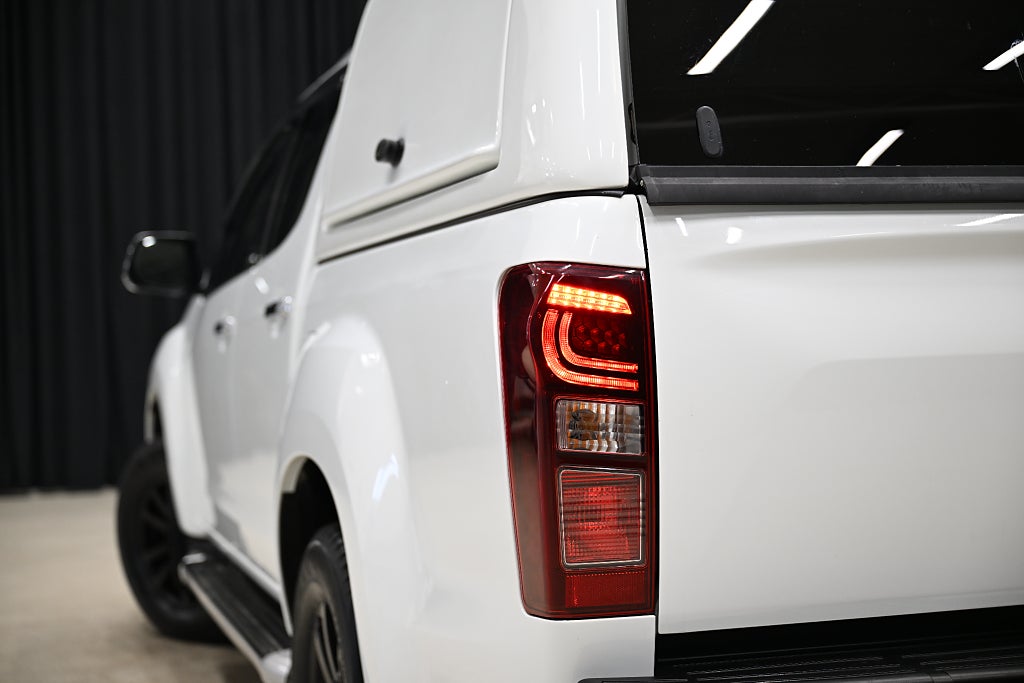 ee7504b5 b4c2 699d 6137 000018282f83.jpg