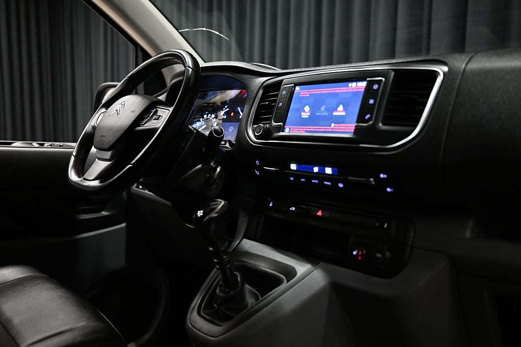 eea16463 8752 bae6 c131 0000f54c5023.jpg