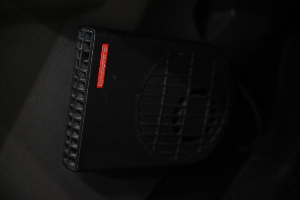 ef0e880f c5f5 bc12 6064 0000e3fd76bb.jpg